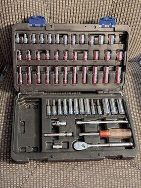 O1 QUINN 53-Piece Tool Set